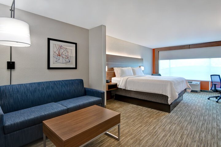 Room 13 of 41