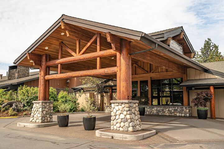 Riverhouse Lodge