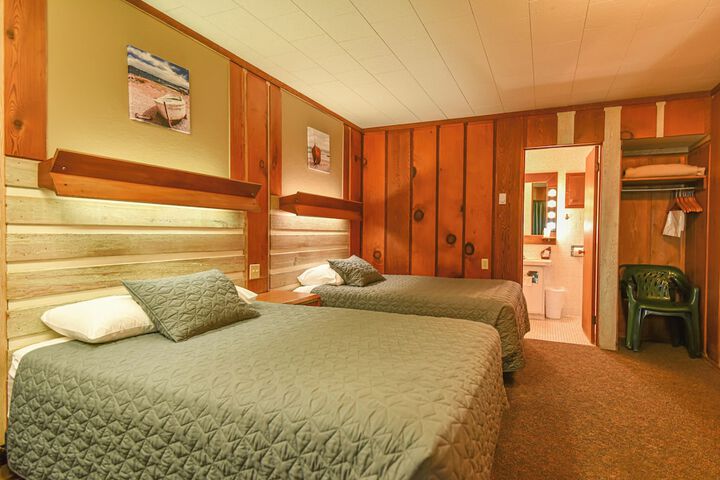 Room 151 of 233