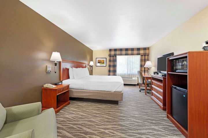 Room 16 of 38