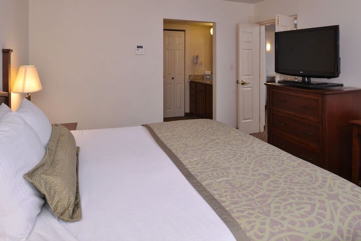 Staybridge Suites Indianapolis-Airport by IHG