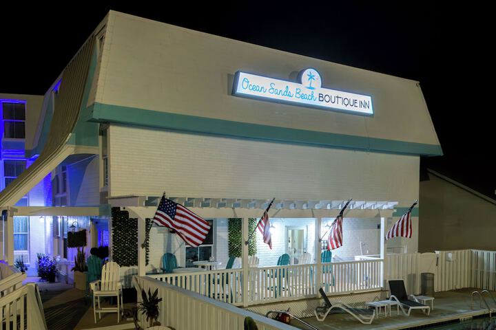 Ocean Sands Beach Boutique Inn - Stay at the Beach