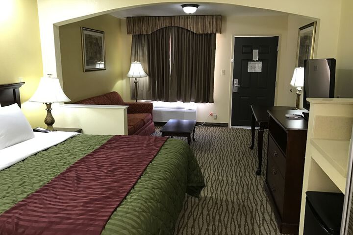 Room 8 of 11