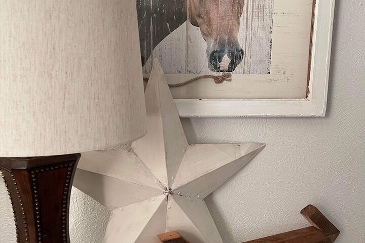 Room 10 of 18