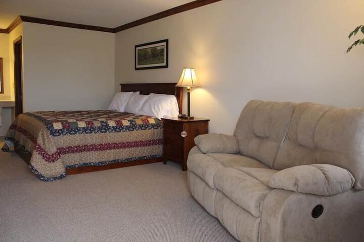 Room 6 of 14