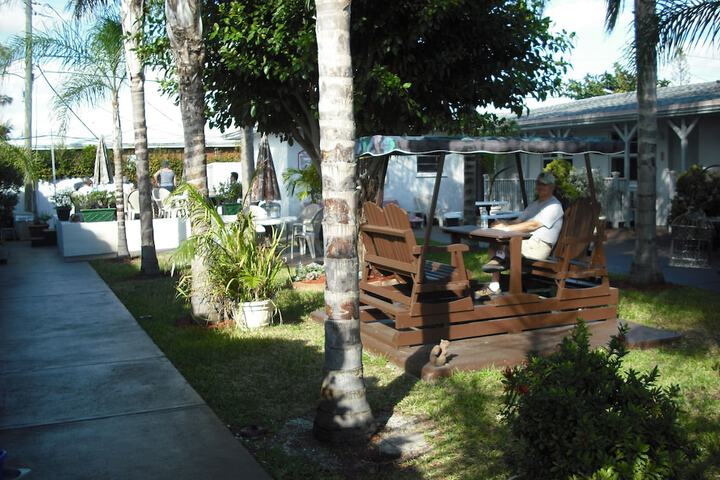 Hotel Exterior 53 of 58