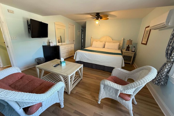 Island Guesthouse and Motel