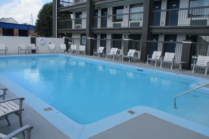 Pool 6 of 37