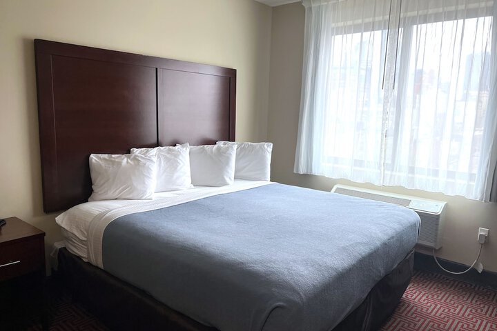Room 47 of 63