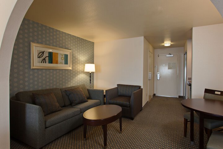 Room 45 of 77