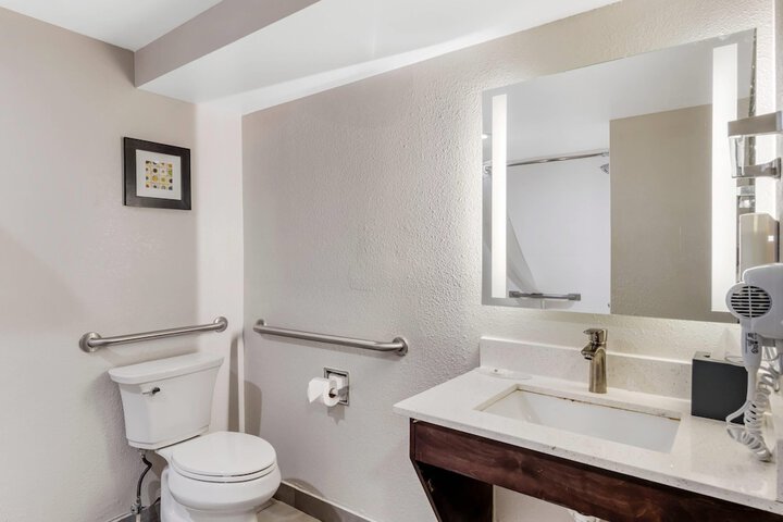 Quality Inn & Suites Union City - Atlanta South