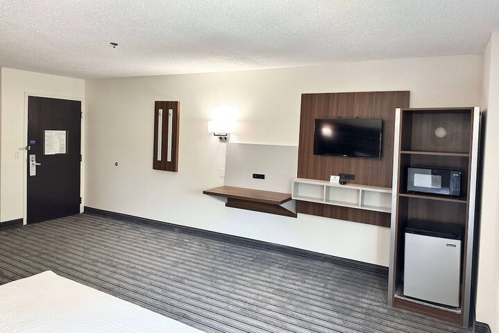Room 18 of 20