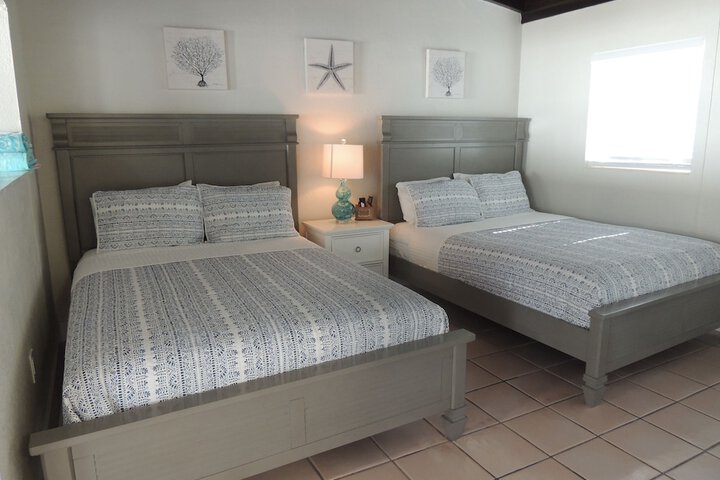 Room 34 of 82