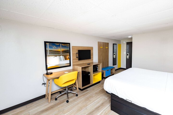 Room 44 of 50