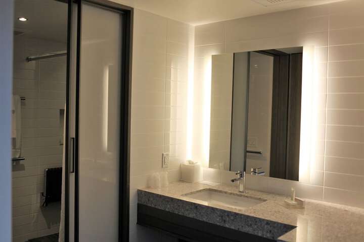 Room 42 of 59