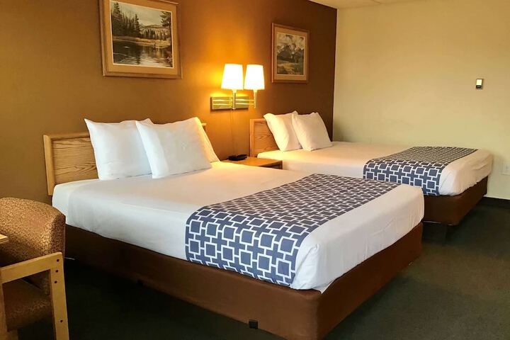 Room 5 of 15
