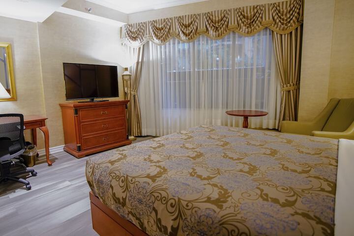 Room 22 of 128