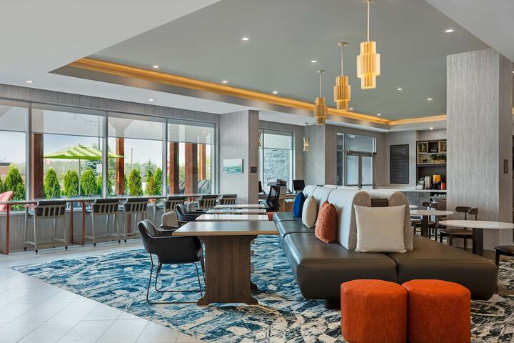 Hotel Interior 10 of 43
