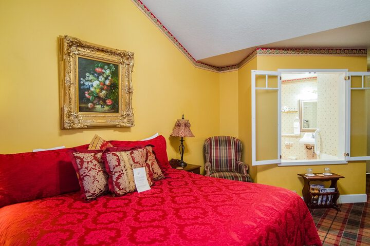 Room 40 of 144