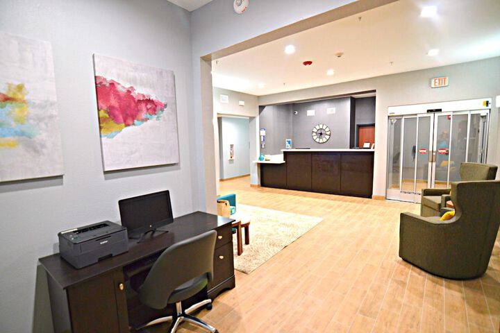 Business Center 27 of 27