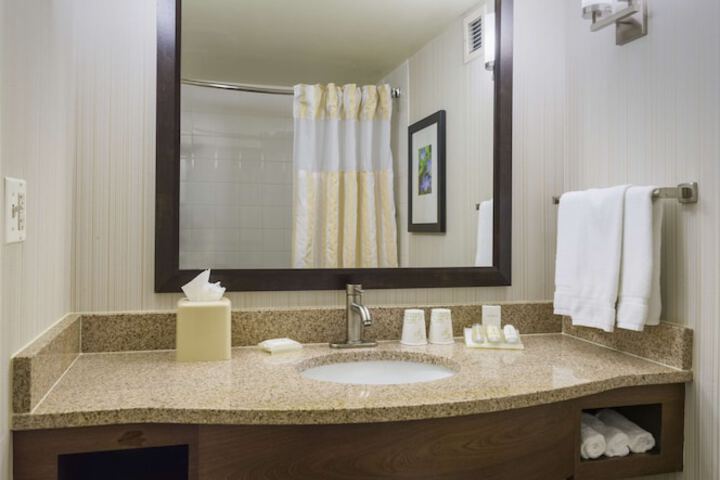 Hilton Garden Inn Edison / Raritan Center