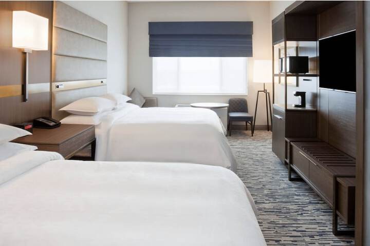 Sheraton St. Paul Woodbury Hotel