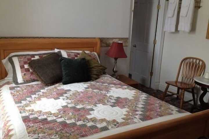 Room 2 of 5