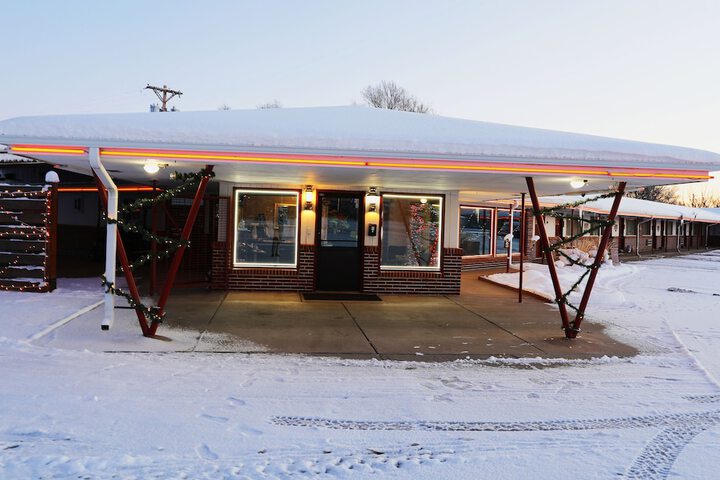 Raine Motel