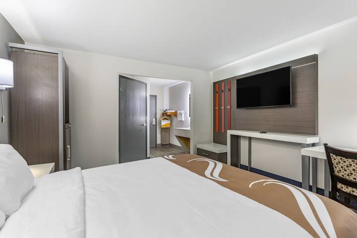 Room 21 of 29