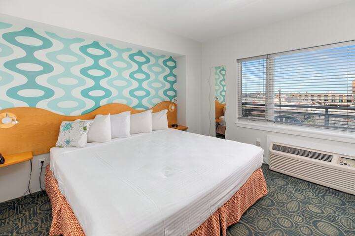 Starlux Hotel