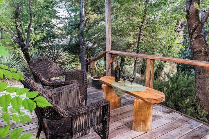 Sundeck 69 of 98