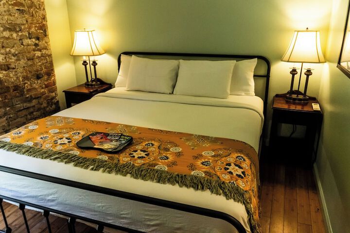 Room 32 of 57