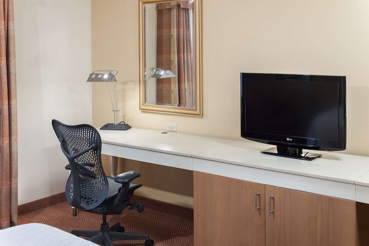 Room 28 of 49