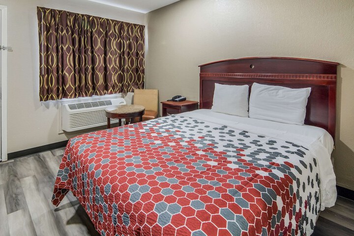 Room 19 of 30
