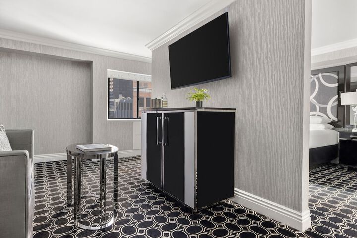 Room 13 of 28