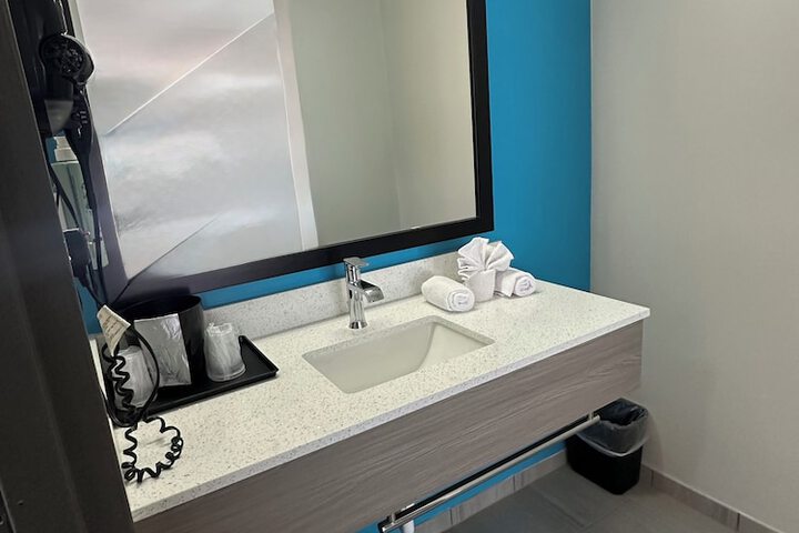 Clarion Greenville Airport Inn