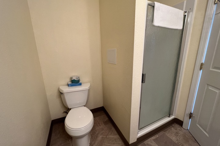 Room 118 of 173