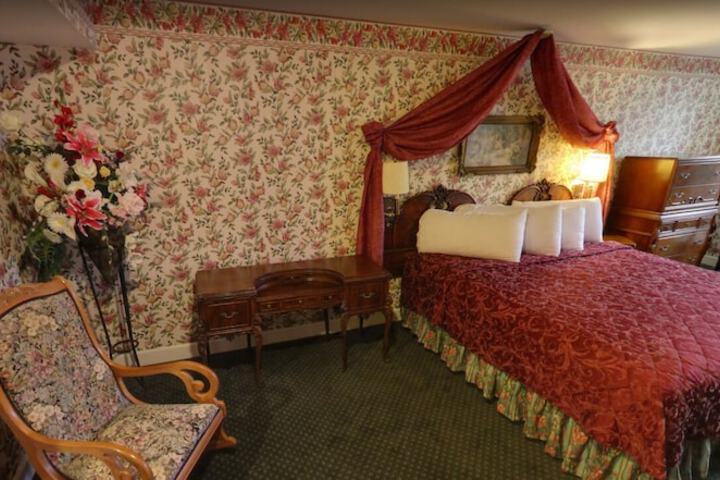 Room 14 of 26