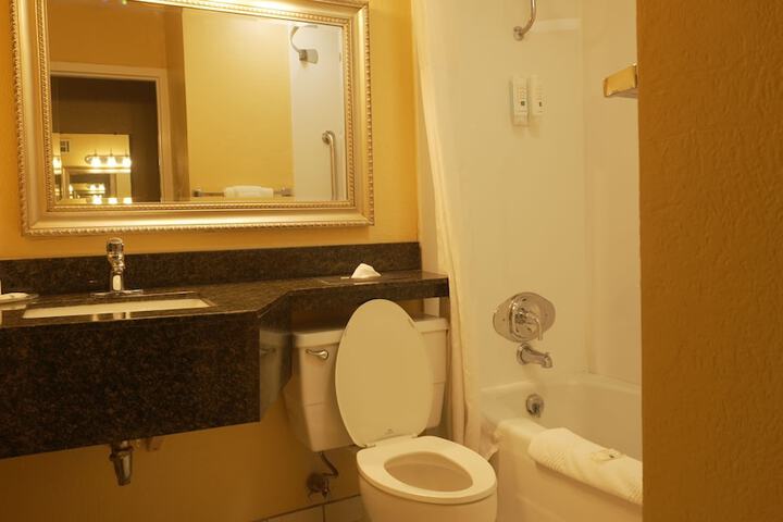 Quality Inn Conference Center Logansport