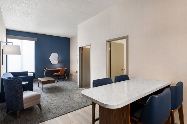 Room 14 of 63