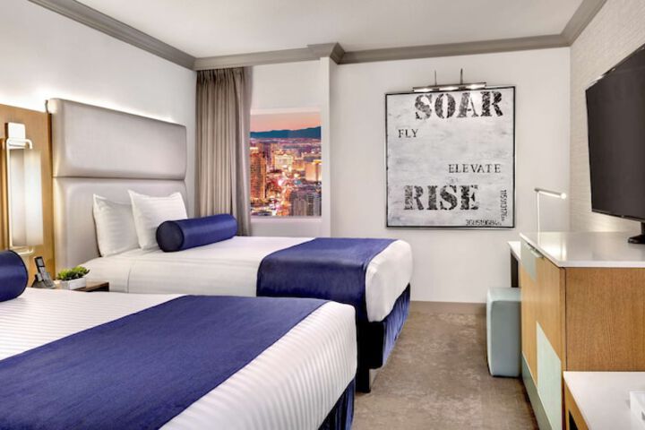 Room 42 of 143