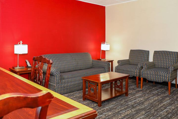 Room 15 of 41