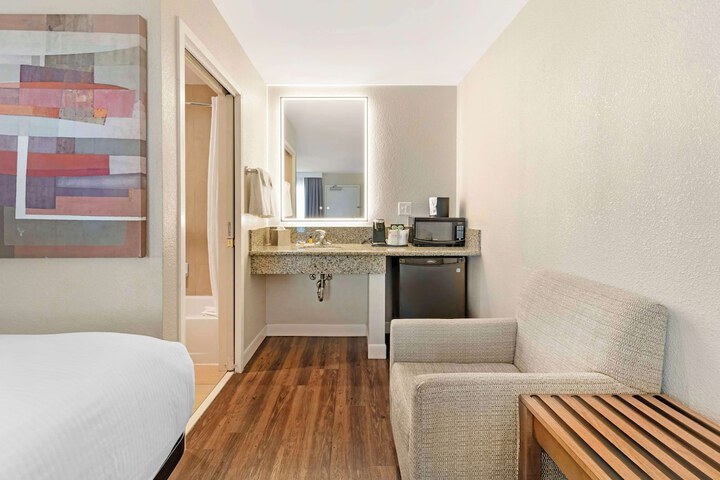 Best Western Plus Rancho Cordova Inn