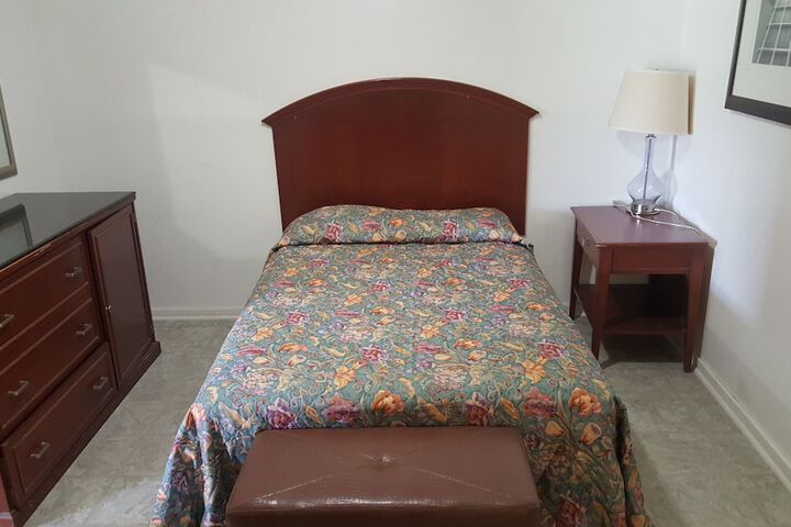 Room 19 of 33