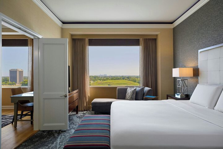 The Henry Hotel Autograph Collection