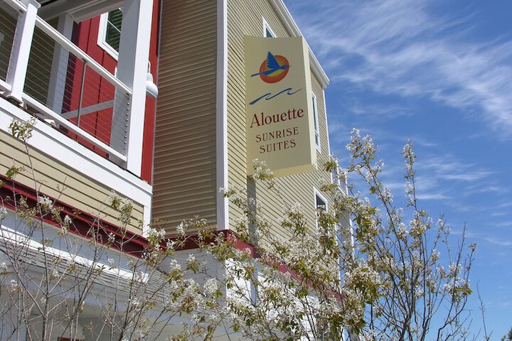 Alouette Beach Resort