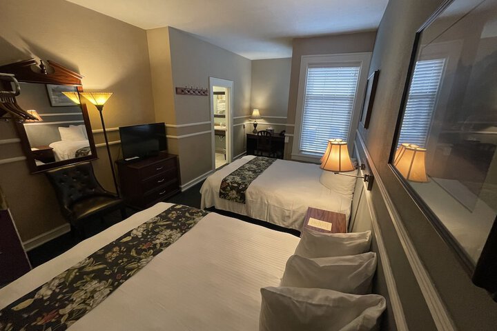 Room 26 of 32