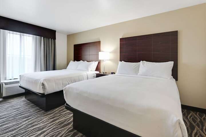 Room 43 of 112