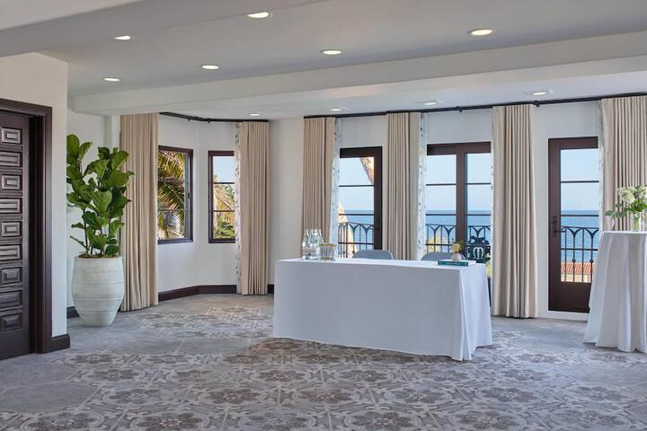 Mar Monte Hotel in The Unbound Collection by Hyatt
