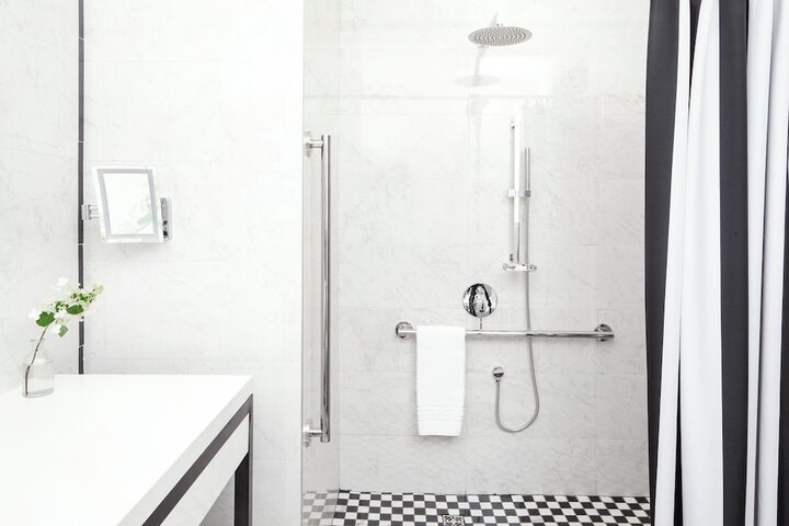 Room 45 of 97